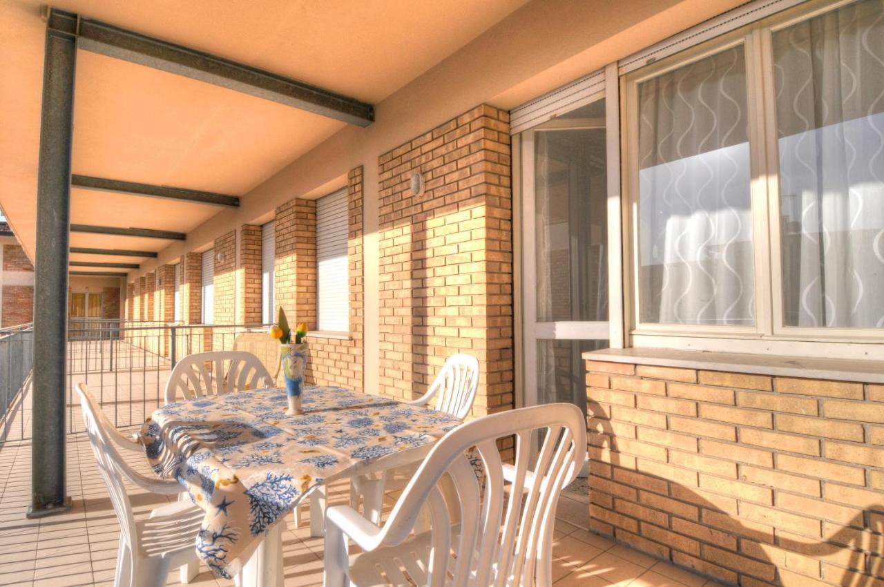 Condominio Res. Palace Bibione Exterior foto